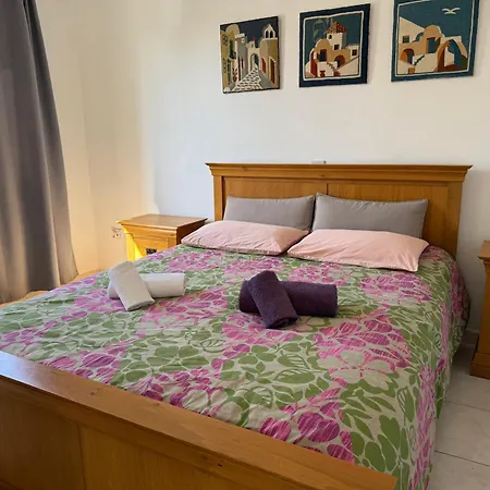 2 Bedroom Pafia 2 * 파포스